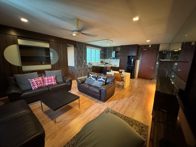 Servis Apartment untuk Disewa di Ritze Perdana 2 - Rex Lok - Living Room - PropertyGuru.com.my