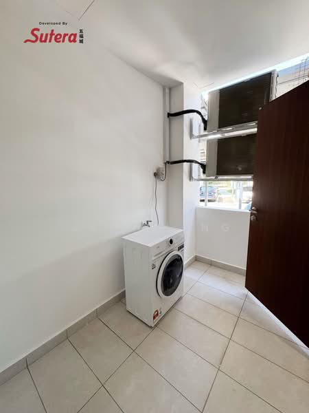 Rumah Bandar untuk Dijual di Taman Sutera Utama (Skudai) - Jay Phang - Balcony - PropertyGuru.com.my
