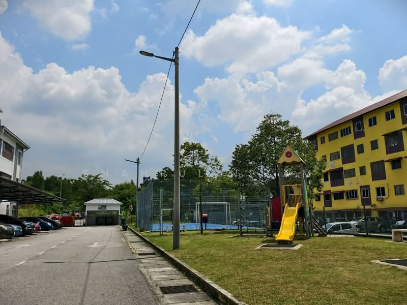 Townhouse for Sale in Saujana Utama (Selangor) - Shahrul Nizam - Exterior - PropertyGuru.com.my