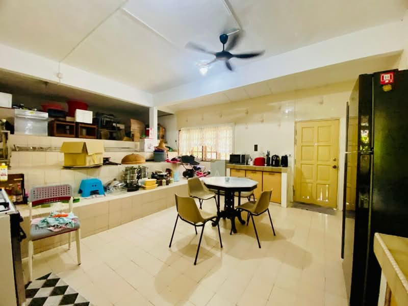 Bungalow for Sale in Kemensah Heights (Ulu Kelang) - Elisa . - Kitchen - PropertyGuru.com.my