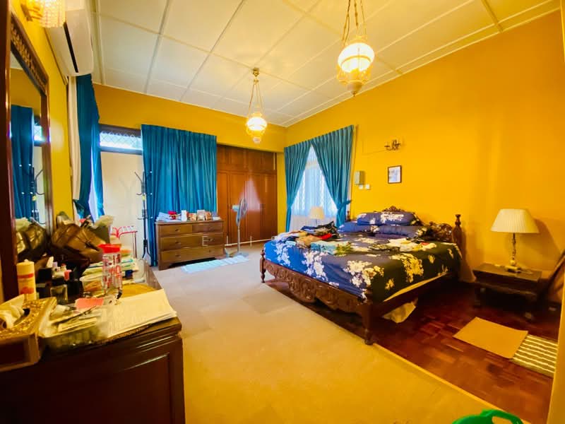 Bungalow for Sale in Kemensah Heights (Ulu Kelang) - Elisa . - Bedroom - PropertyGuru.com.my