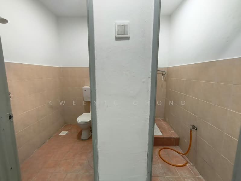 Kedai untuk Disewa di Bandar Sri Permaisuri (Cheras) - Kweenie Chong - Bathroom - PropertyGuru.com.my