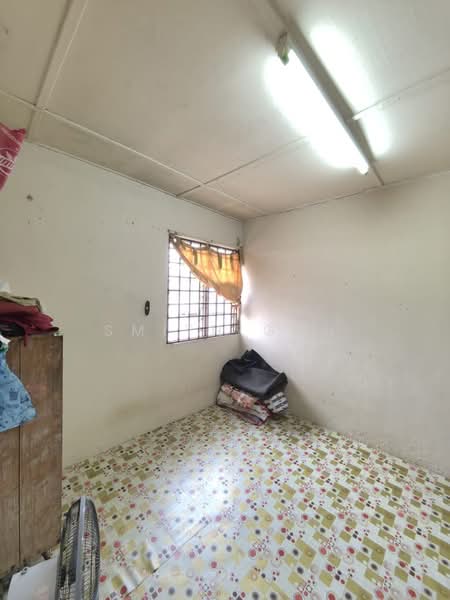 Rumah Teres 2 Tingkat untuk Dijual di Taman Mawai (Kota Tinggi) - Smith Goh - Bedroom - PropertyGuru.com.my