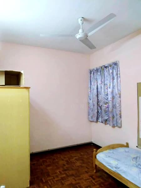 Flat for Sale at Taman Terubong Jaya - Pauline Cheong - Bedroom - PropertyGuru.com.my