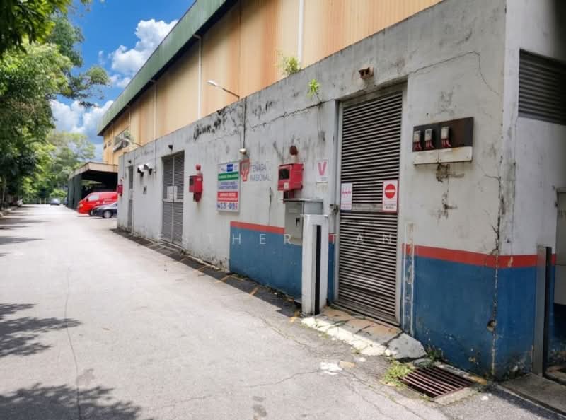 Gudang untuk Disewa di Seksyen 33 (Shah Alam) - Esther Tan - Exterior - PropertyGuru.com.my