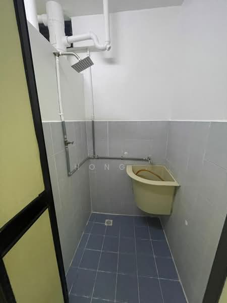 Apartment for Rent at Sri Saujana - Hong . - Bathroom - PropertyGuru.com.my