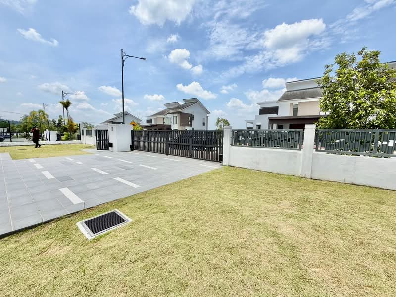 Bungalow for Sale in Kajang (Selangor) - Aizuddin Ali - Exterior - PropertyGuru.com.my