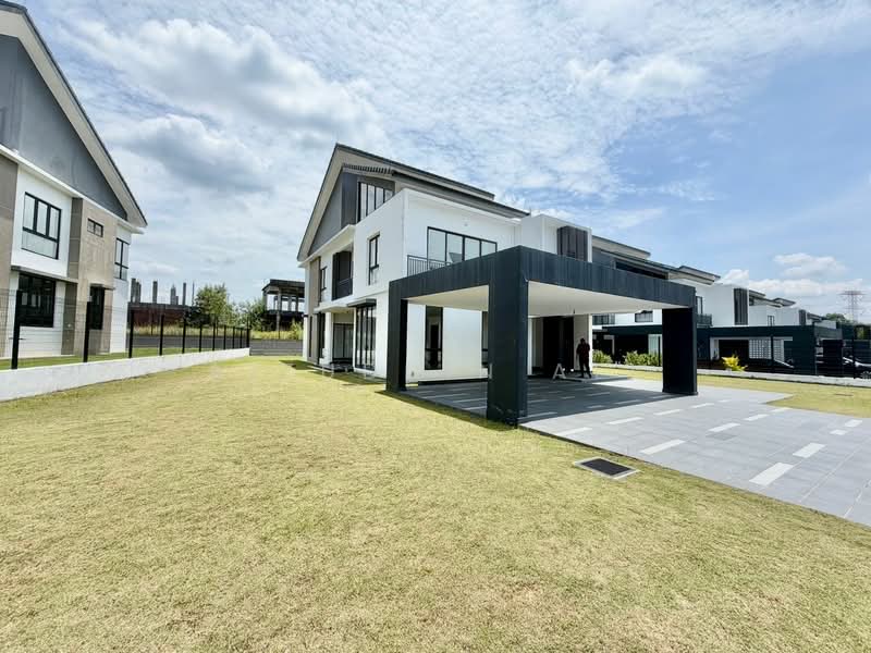 Bungalow for Sale in Kajang (Selangor) - Aizuddin Ali - Exterior - PropertyGuru.com.my