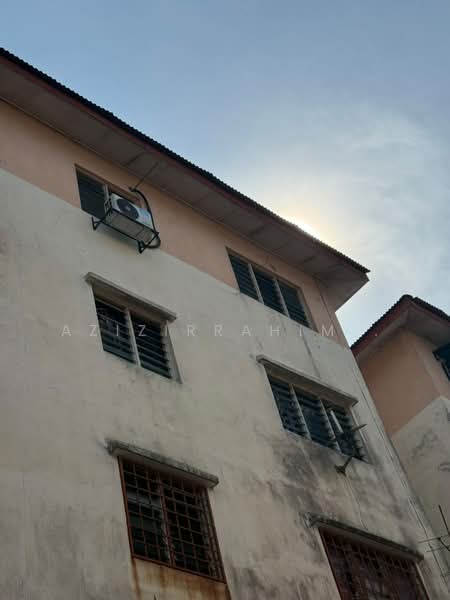 Apartment for Rent at Apartment Idaman - Azizirrahim . - Exterior - PropertyGuru.com.my