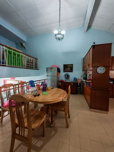 Rumah Teres 1.5 Tingkat untuk Dijual di Taman Bukit Jaya (Ulu Tiram) - Calvin Lee - Dining Room - PropertyGuru.com.my