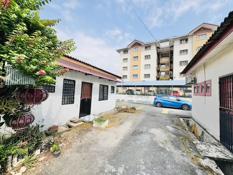 Terraced House for Rent in Taman Desa Wira (Telok Panglima Garang) - Erin Yusof - PropertyGuru.com.my
