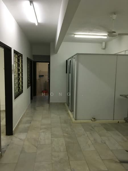 Rumah Teres 2 Tingkat untuk Disewa di Sungai Ara (Penang) - Hong . - Corridor - PropertyGuru.com.my