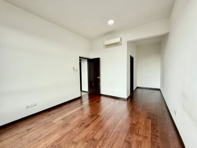 Servis Apartment untuk Dijual di Molek Regency - Janice . - PropertyGuru.com.my