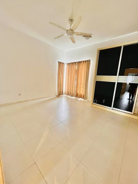 2-storey Terraced House for Rent in D'alpinia (Puchong) - Erin Yusof - Bedroom - PropertyGuru.com.my