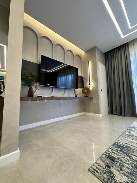 Kediaman Servis untuk Dijual di Centrix The Station KLCC - Zakee Chan - Living Room - PropertyGuru.com.my