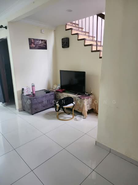2-storey Terraced House for Sale in Taman Puchong Perdana (Puchong) - Ng Hon Keong - Living Room - PropertyGuru.com.my