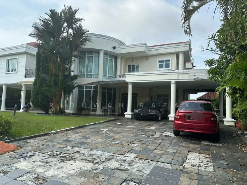 Semi-Detached House for Sale in Seksyen 13 (Shah Alam) - Ridhwan Razak - Exterior - PropertyGuru.com.my