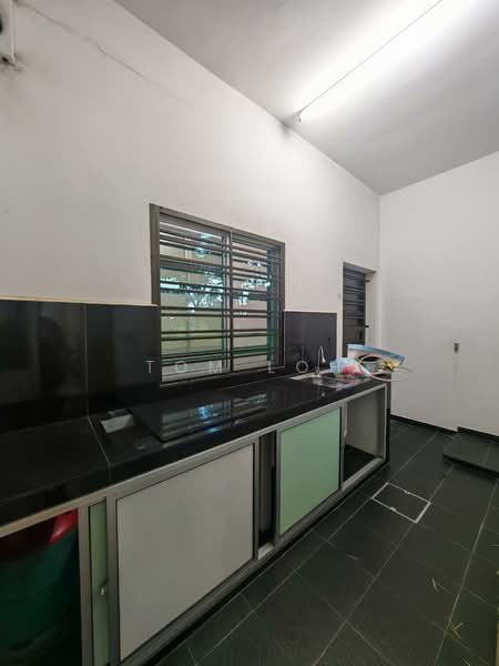 2-storey Terraced House for Rent in Setia Eco Gardens (Gelang Patah) - Tom Loh - Kitchen - PropertyGuru.com.my