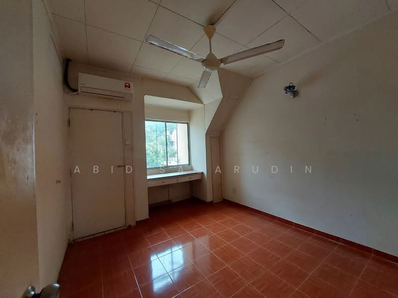 2-storey Terraced House for Sale in Taman Setiawangsa (Setiawangsa) - Abid Sabarudin - Bedroom - PropertyGuru.com.my