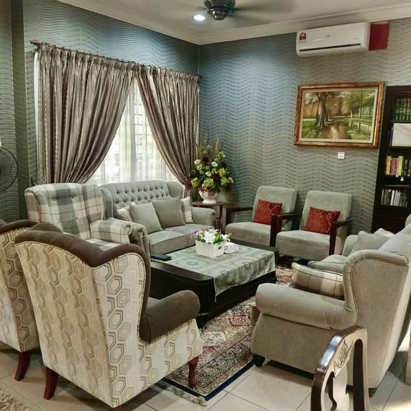 Terraced House for Sale in Bukit Jelutong (Shah Alam) - Azmi . - Living Room - PropertyGuru.com.my