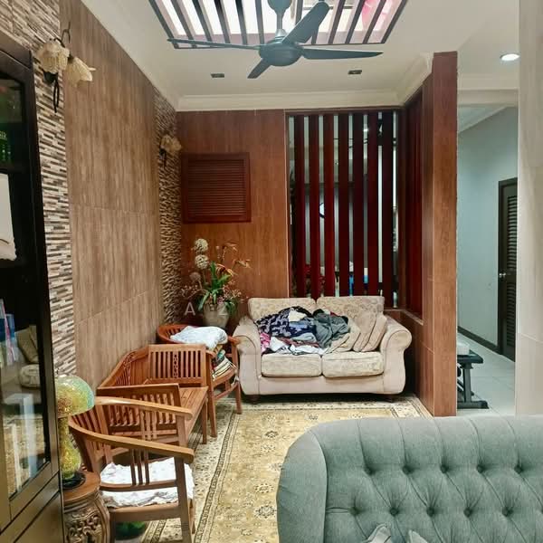 Terraced House for Sale in Bukit Jelutong (Shah Alam) - Azmi . - Living Room - PropertyGuru.com.my