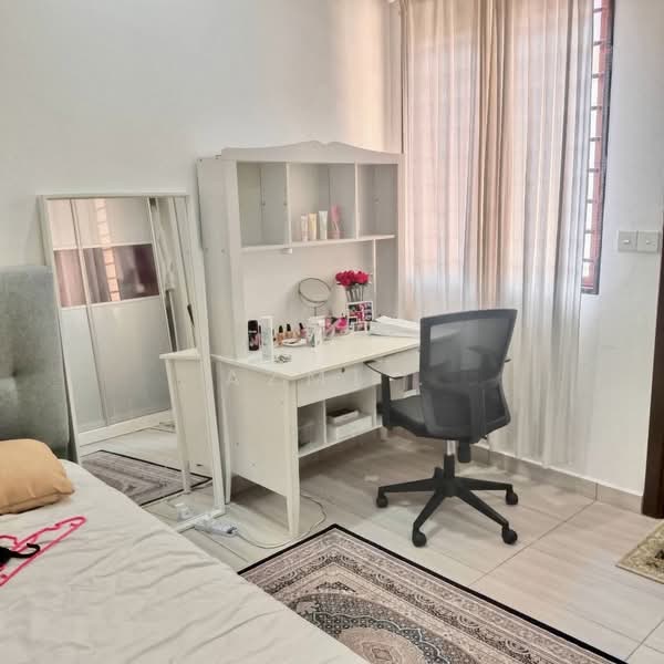Terraced House for Sale in Bukit Jelutong (Shah Alam) - Azmi . - Bedroom - PropertyGuru.com.my