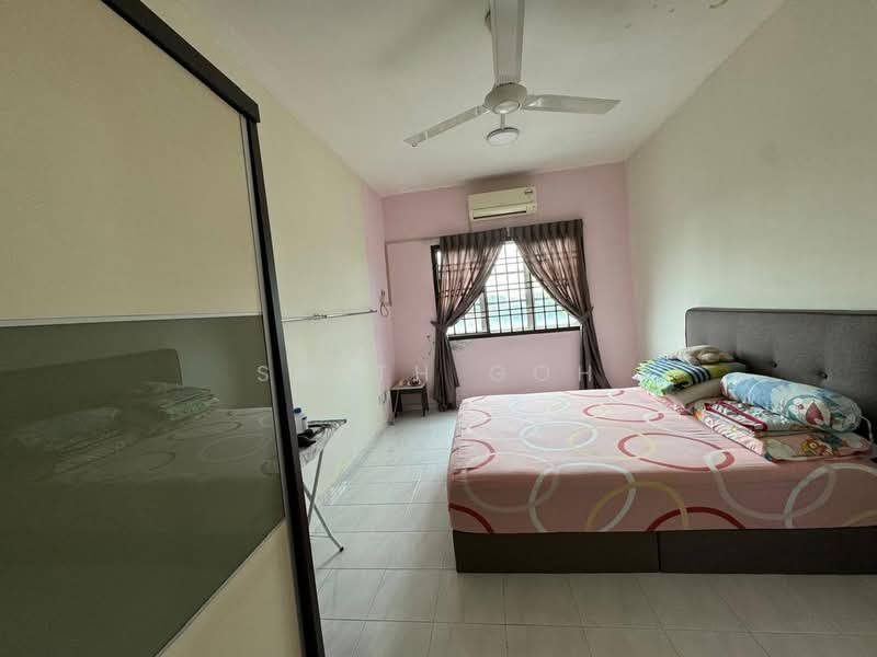 Apartment for Sale at Idaman Senibong - Smith Goh - Bedroom - PropertyGuru.com.my