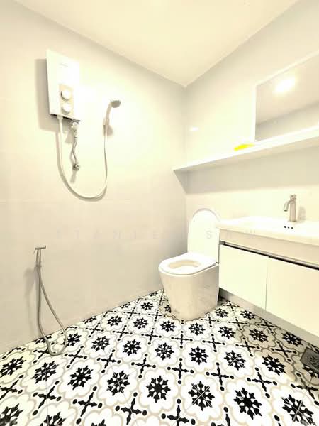 Kedai untuk Dijual di George Town (Penang) - Stanley Saw - Bathroom - PropertyGuru.com.my