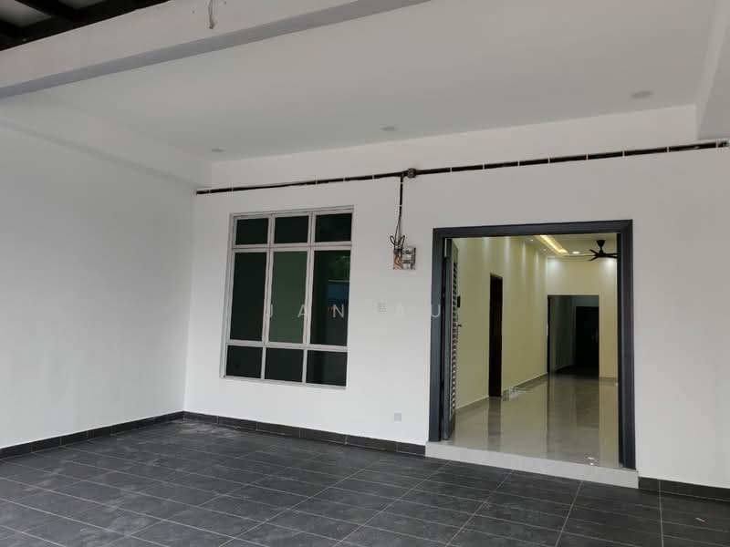 Rumah Teres 1 Tingkat untuk Dijual di Taman Bestari Indah (Ulu Tiram) - JAN AU - Entrance - PropertyGuru.com.my