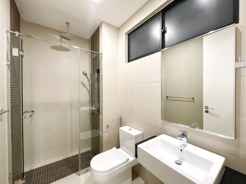 Servis Apartment untuk Disewa di The Sentral Suites - Alice Lim - Bathroom - PropertyGuru.com.my