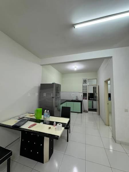 2-storey Terraced House for Rent in Gelang Patah (Johor) - April Chin - Kitchen - PropertyGuru.com.my