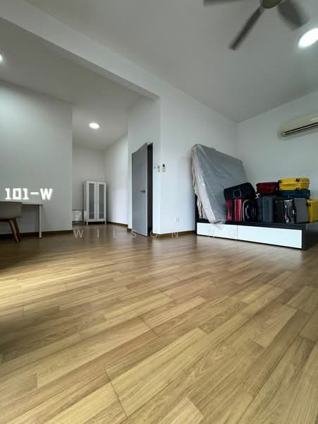 Semi-Detached House for Sale in Canary Garden (Klang) - Wilson Ng - Living Room - PropertyGuru.com.my