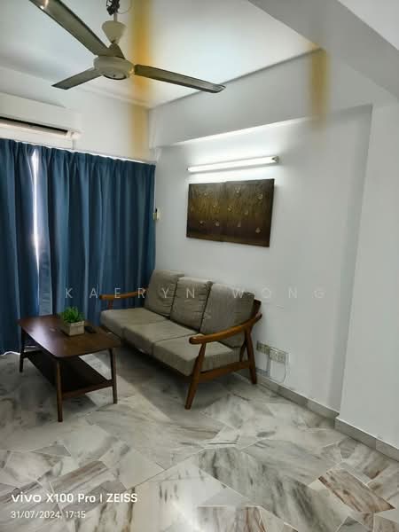 Kondominium untuk Dijual di Awana Puri - Kaeryn Wong - Living Room - PropertyGuru.com.my