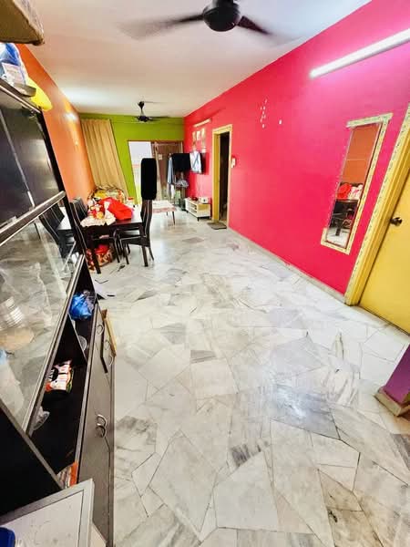 Condominium for Sale at Palm Court Condominium - Erin Yusof - Living Room - PropertyGuru.com.my