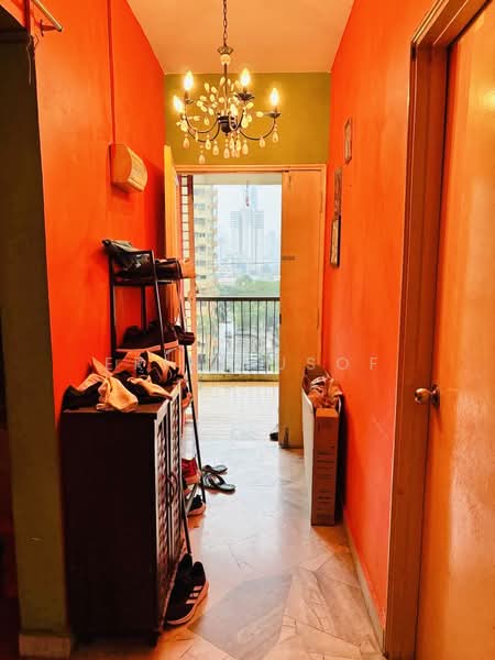 Condominium for Sale at Palm Court Condominium - Erin Yusof - Corridor - PropertyGuru.com.my