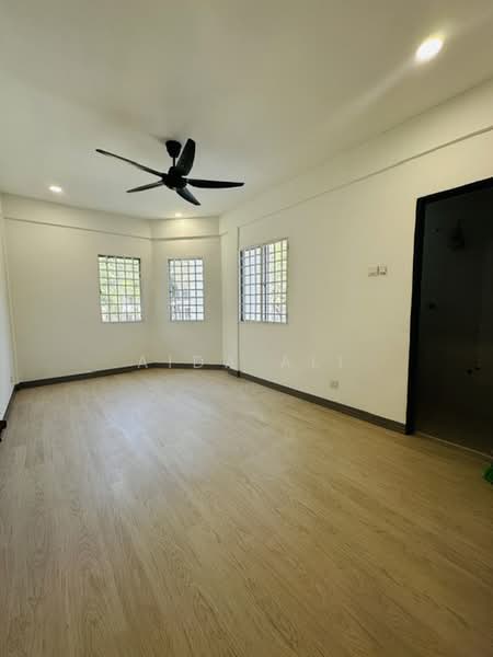 Rumah Teres 2 Tingkat untuk Dijual di Shah Alam (Selangor) - Aida Ali - Living Room - PropertyGuru.com.my