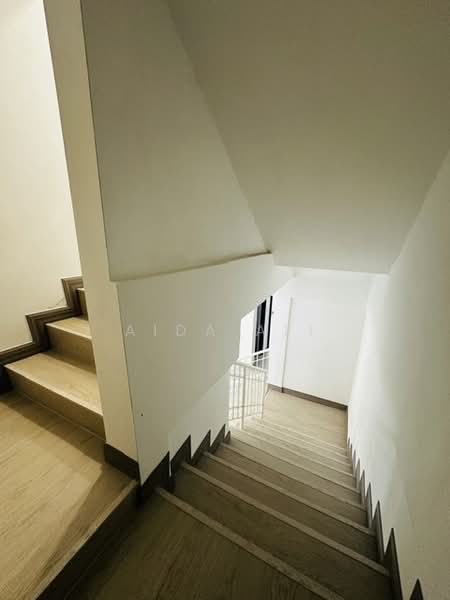 Rumah Teres 2 Tingkat untuk Dijual di Shah Alam (Selangor) - Aida Ali - Corridor - PropertyGuru.com.my
