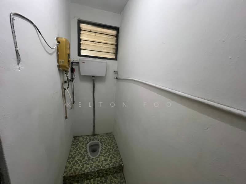 Rumah Teres untuk Dijual di Taman Sri Rawang (Rawang) - Kelton Foo - Bathroom - PropertyGuru.com.my