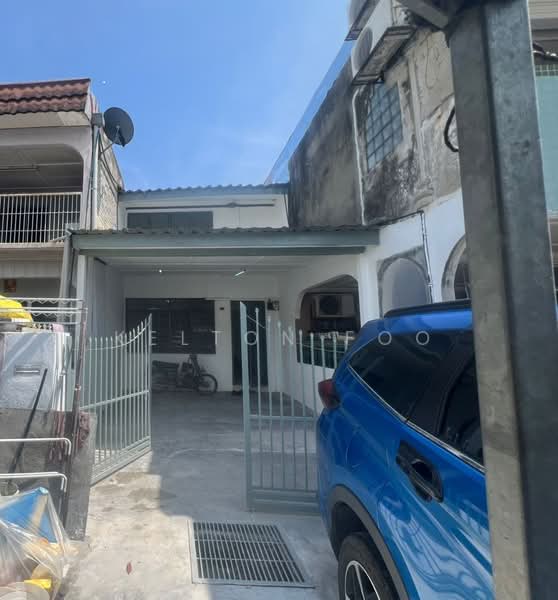 Rumah Teres untuk Dijual di Taman Sri Rawang (Rawang) - Kelton Foo - Exterior - PropertyGuru.com.my