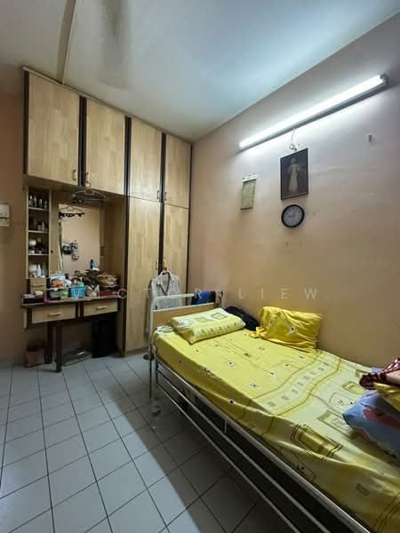 Rumah Teres 2 Tingkat untuk Dijual di Bandar Utama 4 (Bandar Utama) - Victor Liew - Bedroom - PropertyGuru.com.my