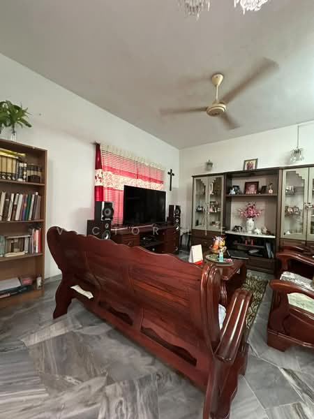 Rumah Teres 2 Tingkat untuk Dijual di Bandar Utama 4 (Bandar Utama) - Victor Liew - Living Room - PropertyGuru.com.my