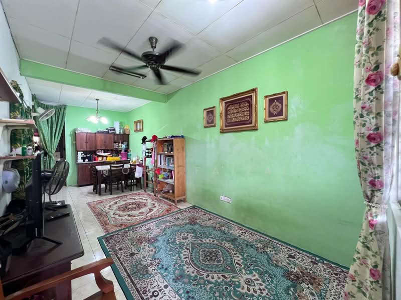 Rumah Teres 1 Tingkat untuk Dijual di Hulu Semenyih (Selangor) - Mohd Faizal - Living Room - PropertyGuru.com.my