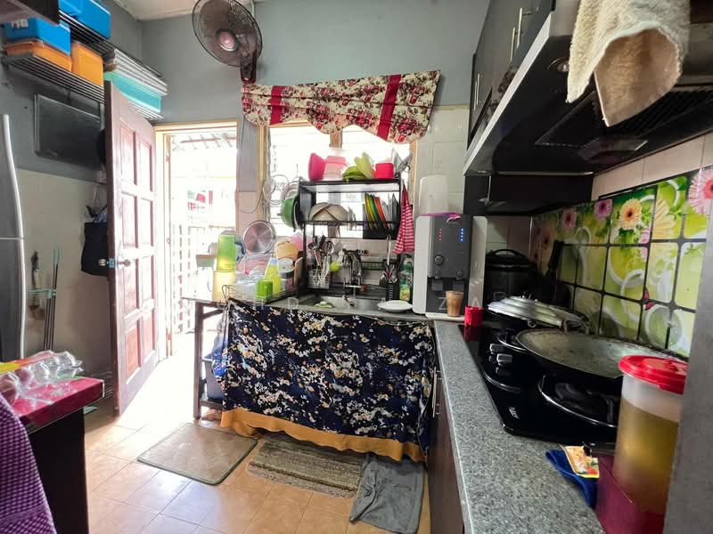 Rumah Teres 1 Tingkat untuk Dijual di Hulu Semenyih (Selangor) - Mohd Faizal - Kitchen - PropertyGuru.com.my