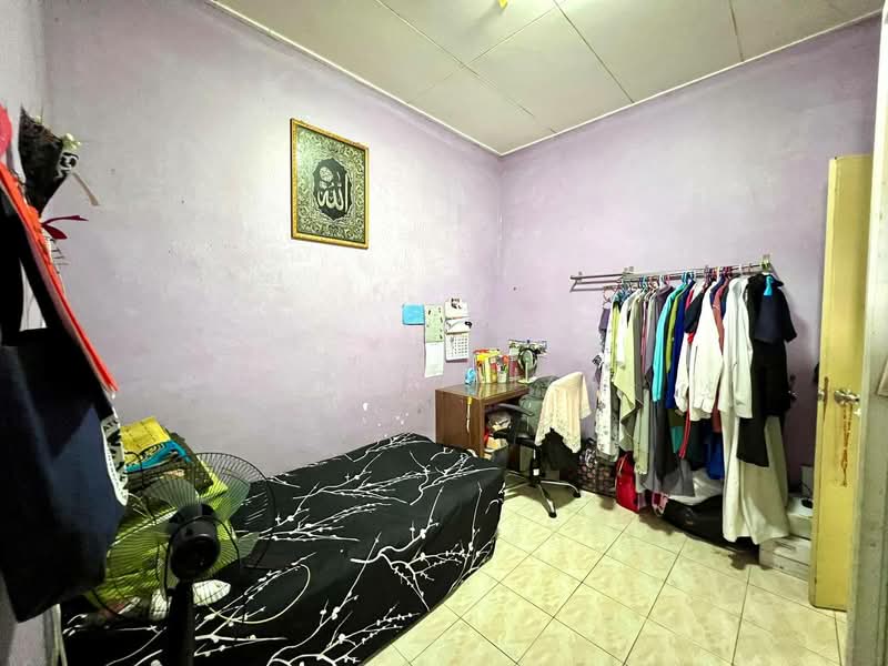 Rumah Teres 1 Tingkat untuk Dijual di Hulu Semenyih (Selangor) - Mohd Faizal - Bedroom - PropertyGuru.com.my