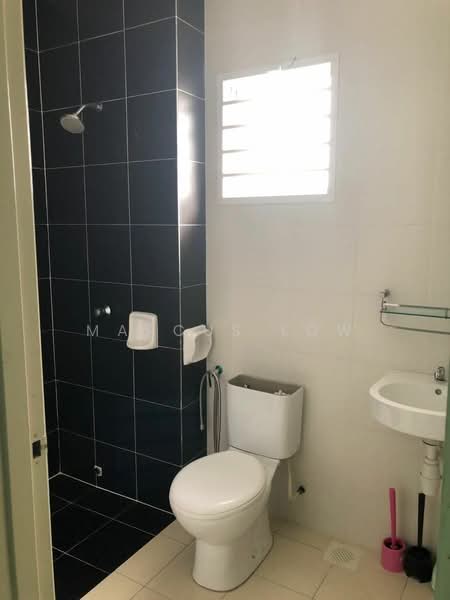 Semi-Detached House for Sale in Bandar Saujana Putra (Tanjong Duabelas) - Marcus Low - PropertyGuru.com.my