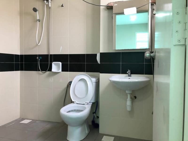 Semi-Detached House for Sale in Bandar Saujana Putra (Tanjong Duabelas) - Marcus Low - PropertyGuru.com.my