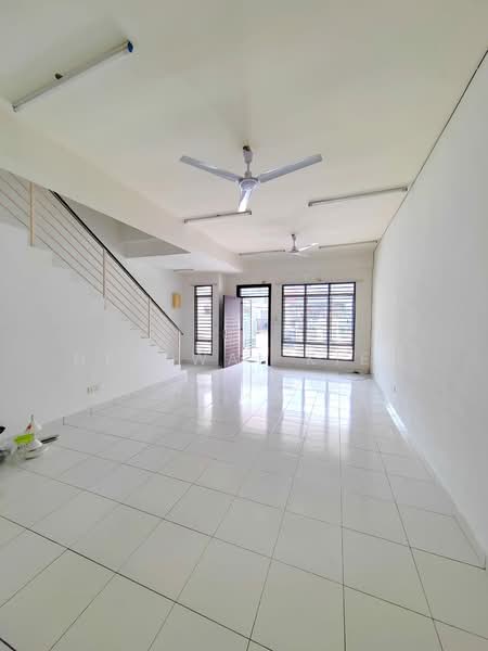 2-storey Terraced House for Rent in Rawang (Selangor) - Heo Wai Kien - Living Room - PropertyGuru.com.my