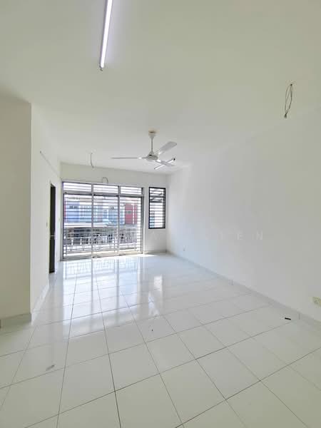 2-storey Terraced House for Rent in Rawang (Selangor) - Heo Wai Kien - Living Room - PropertyGuru.com.my