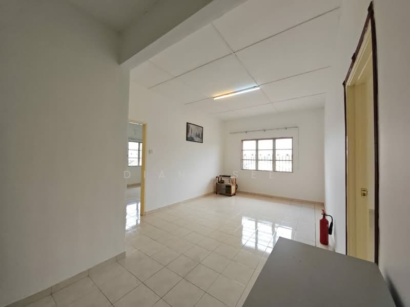 Semi-Detached House for Sale in Taman Mesra (Klang) - Diana See - Room - PropertyGuru.com.my