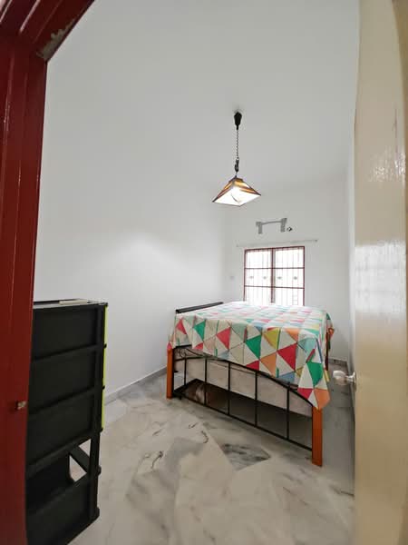 Semi-Detached House for Sale in Taman Mesra (Klang) - Diana See - Bedroom - PropertyGuru.com.my